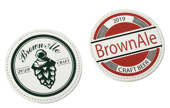 Absorpcyjne podkładki na napoje zestawione w wielobarwnym materiale korkowym / PU do kolorowego ustawienia stołu