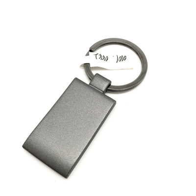 Złote metalowe klamry z logo dostosowane do wymagań klienta
